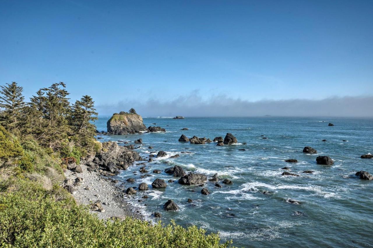 Coastal Getaway By Pebble Beach And Redwoods! クレセントシティ エクステリア 写真