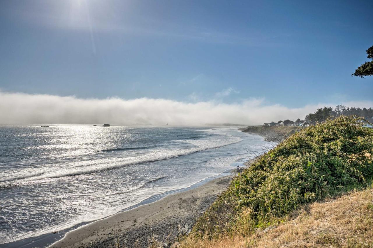 Coastal Getaway By Pebble Beach And Redwoods! クレセントシティ エクステリア 写真